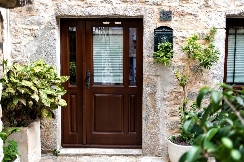 10 Tips for Cleaning Historic Homes